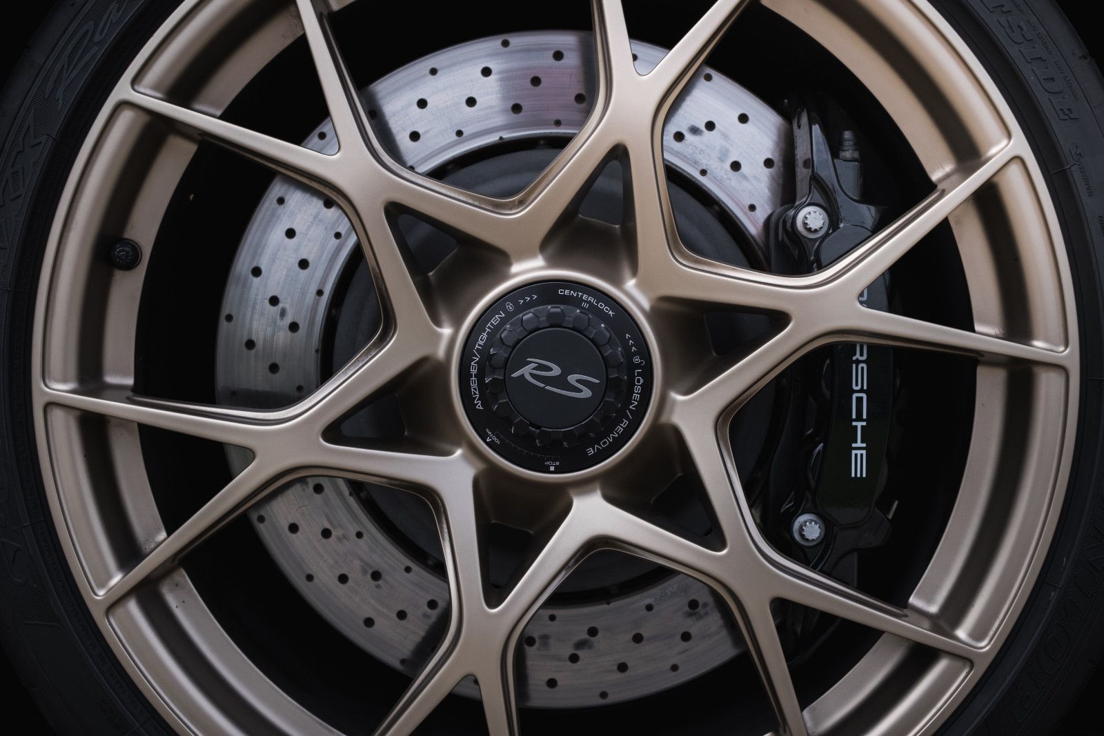 Fahrzeugabbildung Porsche 718 GT4 RS-PTS-Weissach-Lift-LED-Approved-90 L.