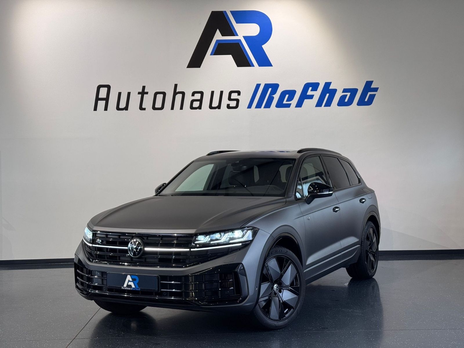 Volkswagen Touareg R 3.0 TSI eHybrid 4Motion PANO MATRIX AH foto 1