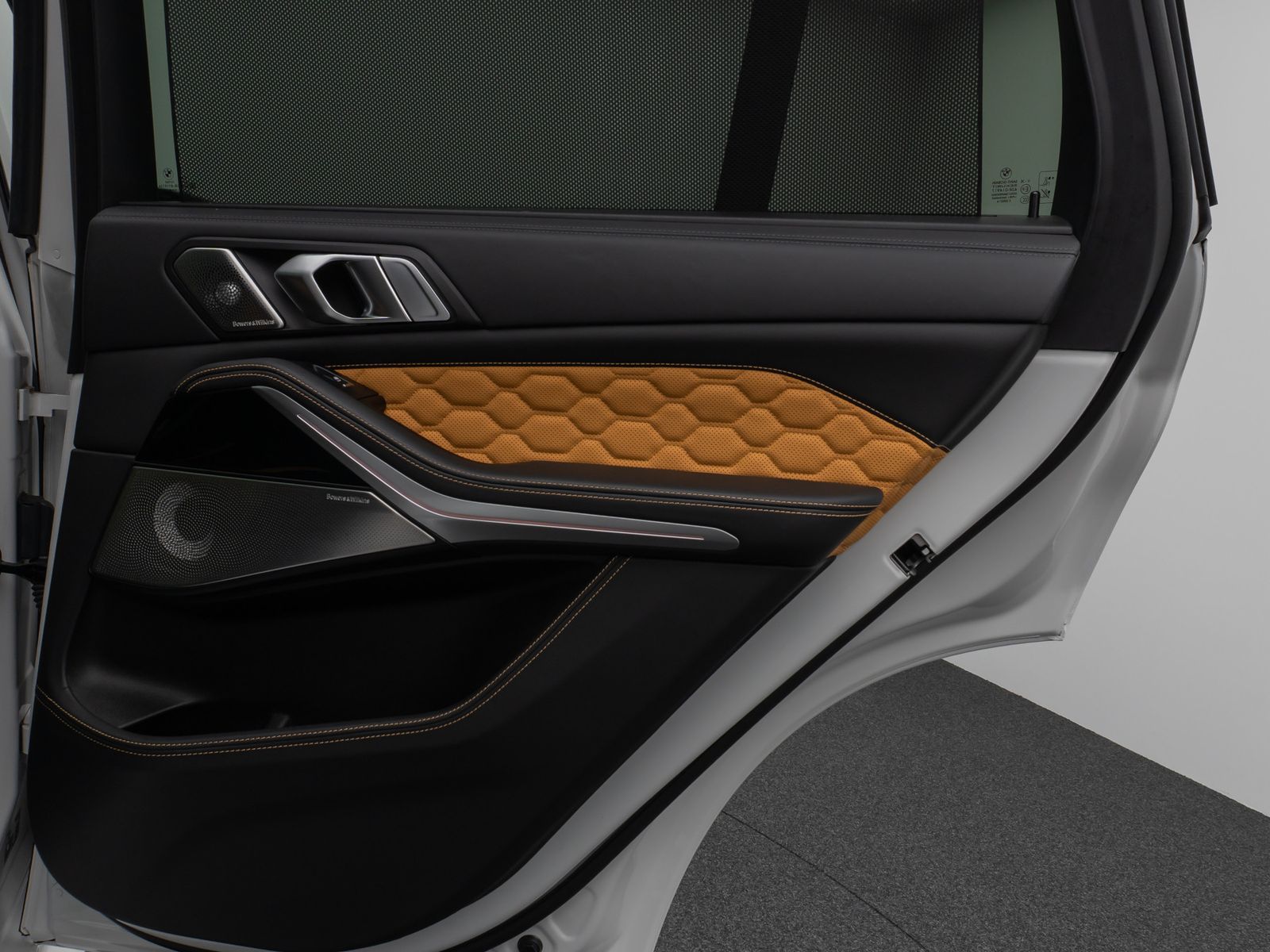Fahrzeugabbildung BMW X5 M  Competition Panorama Laser 360°B&W SoftCL