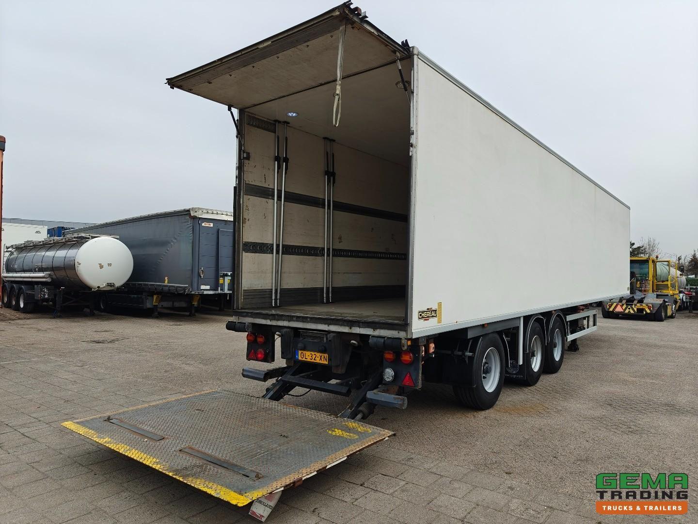 Schmitz Cargobull TKS24 3-Achs-BPW -Chereau-Isolieraufbau - Lift