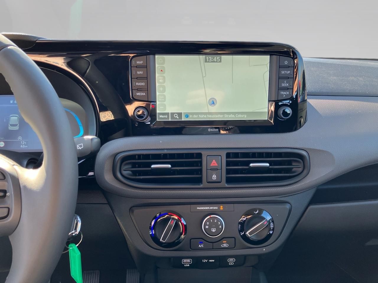 Fahrzeugabbildung Hyundai i10 Trend Fernlichtass. Kam. LM Navi PDC SHZ