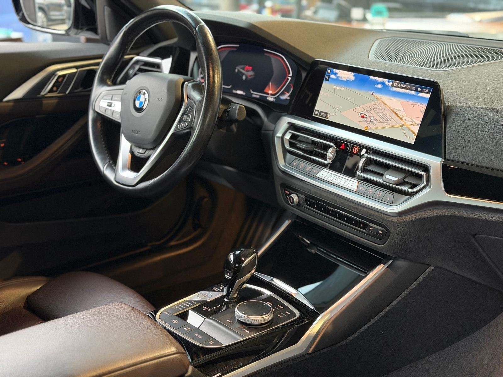 Fahrzeugabbildung BMW 420i Cabrio Shadow Line AHK LEDER LED NAV 18"