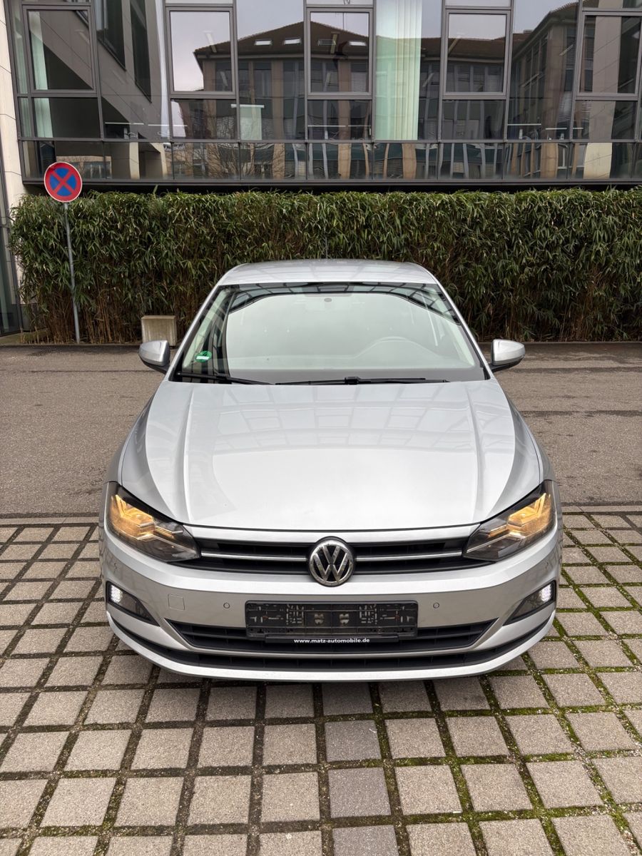Volkswagen Polo - 1