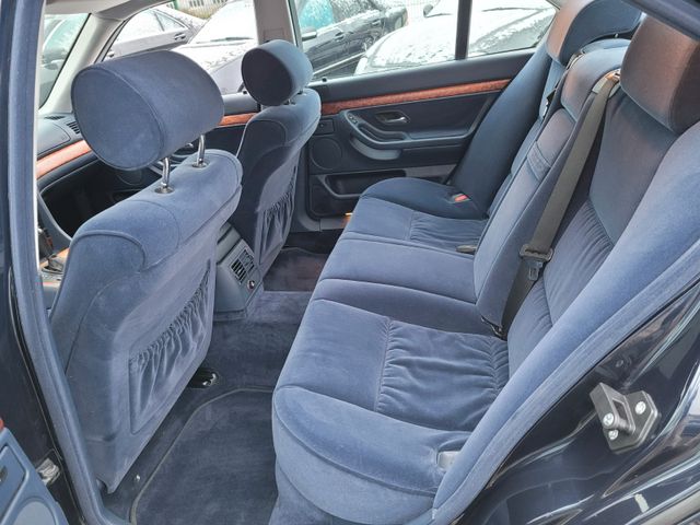 Fahrzeugabbildung BMW 740iA/Erste Serie/Originaler Spitzenzustand