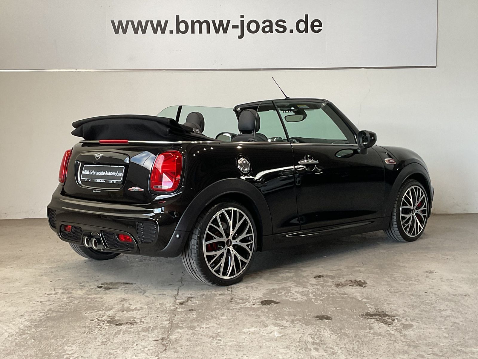 Fahrzeugabbildung MINI John Cooper Works Cabrio Chili Head-Up