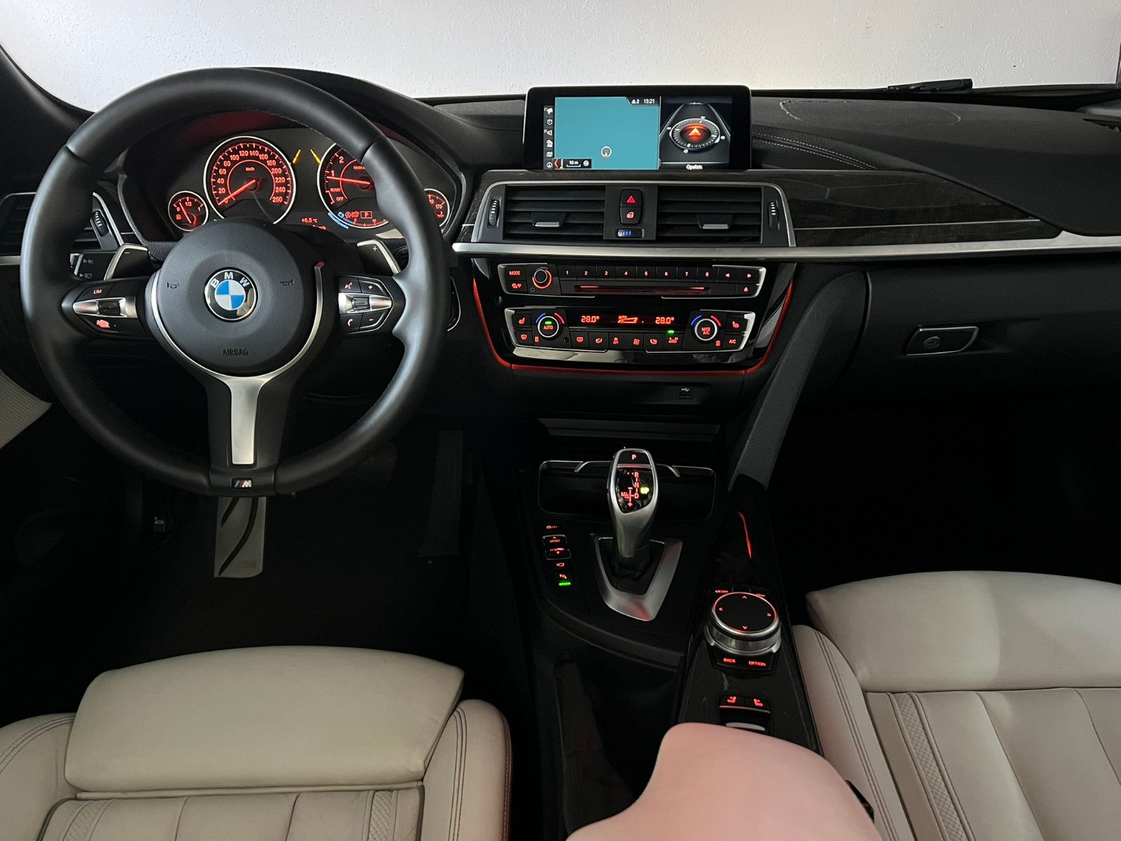 Fahrzeugabbildung BMW 430 i Cabrio M SPORT/H&K/360*/LED/HuD/DE FZG