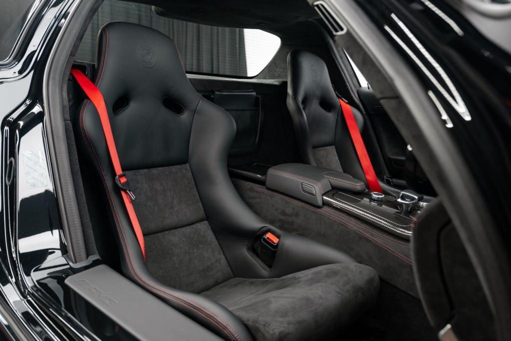 Mercedes-Benz SLS AMG