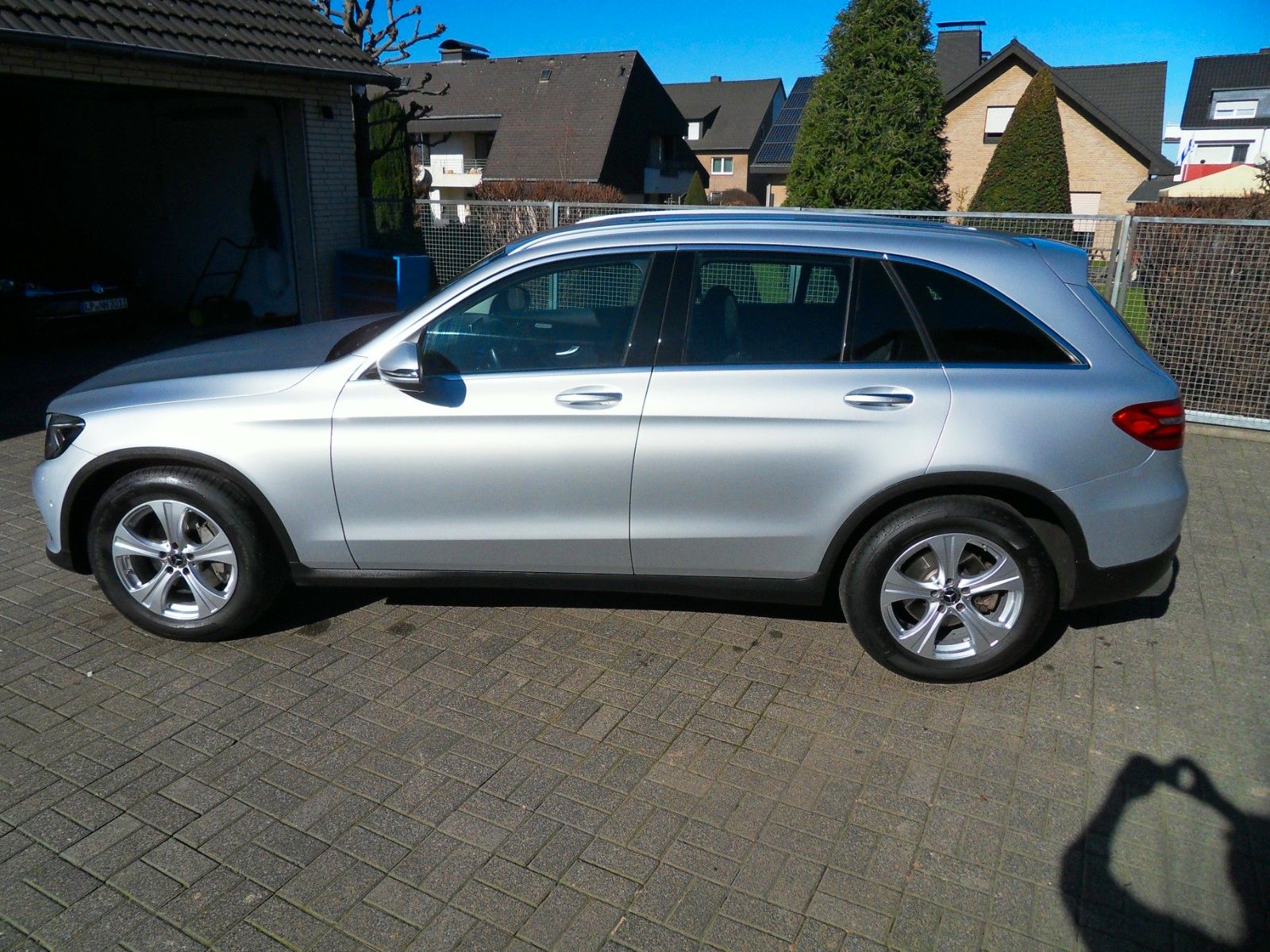 MERCEDES-BENZ GLC 220-2.Hd.-AHK-Shz.-Rückf.Kam.-Sh.-106.000 KM