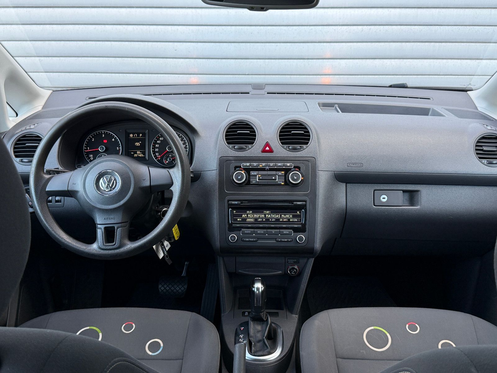 Fahrzeugabbildung Volkswagen Caddy Roncalli 1.6 TDI DSG AHK Tempomat SHZ