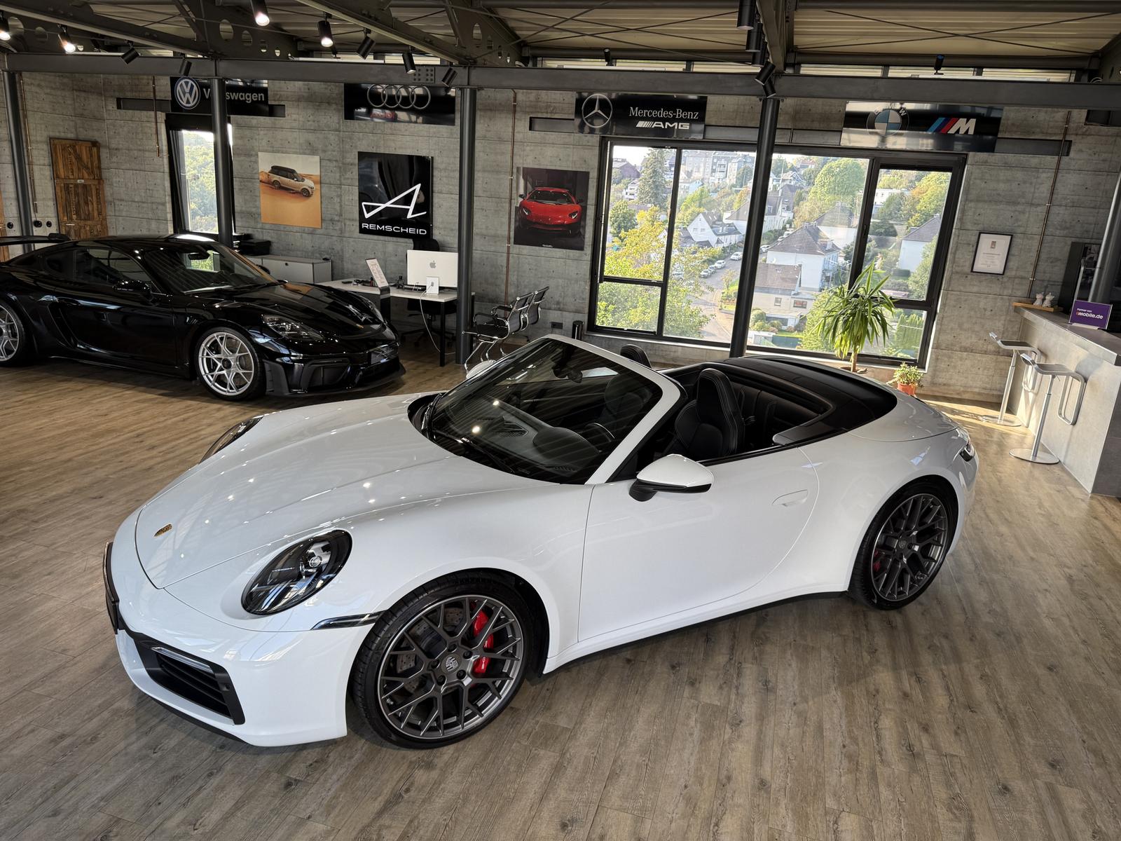Porsche 992 Carrera 4S Cabriolet PDK*CHRONO*