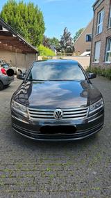 Volkswagen VW Phaeton 2014 (Limousine) - Volkswagen Phaeton in Köln