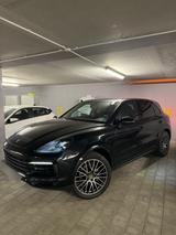 Porsche Cayenne 3.0 V6 Tiptronic - Service Neu - TÜV 26 - Porsche Cayenne mit Benzin-Antrieb: Geländewagen, 3.2