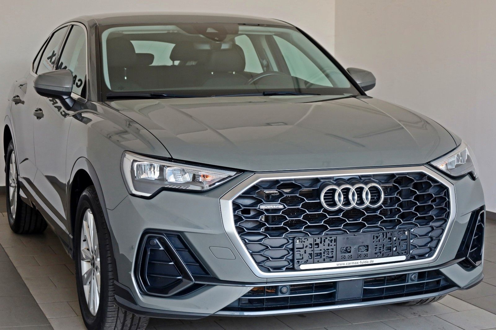 Fahrzeugabbildung Audi Q3 35 TDI quattro Sportback Navi,LED,Kamera,SH