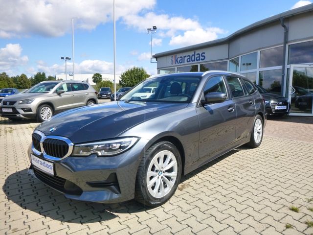 Fahrzeugabbildung BMW 320 i Touring >AUT/AHK/NAV/LED-Licht/PDC<
