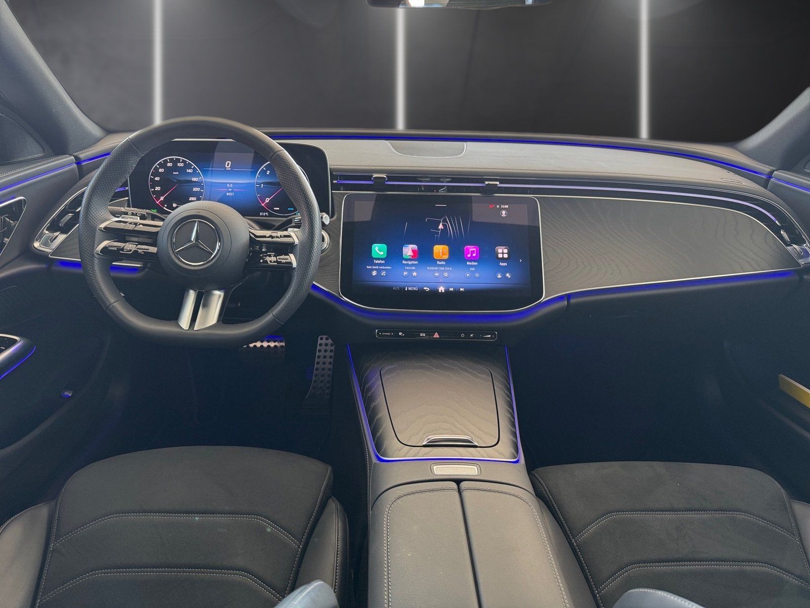 Fahrzeugabbildung Mercedes-Benz E 220 T d AMG*Distro*Totwinkel*LED*Kamera*CarPla