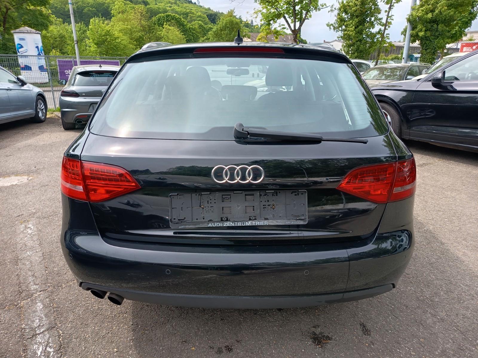Audi A4 2010 — photo 6