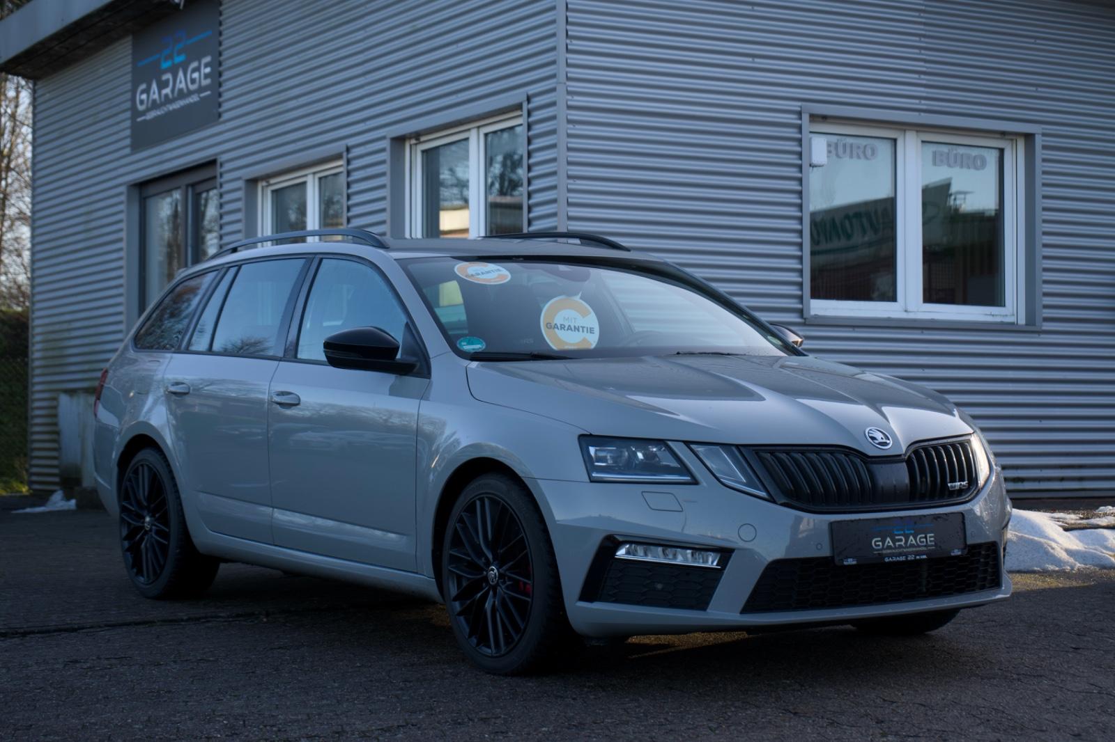 Skoda Octavia Combi RS 2.0 TSI / Steel Grey