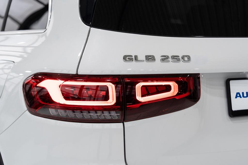 Mercedes-Benz GLB 250