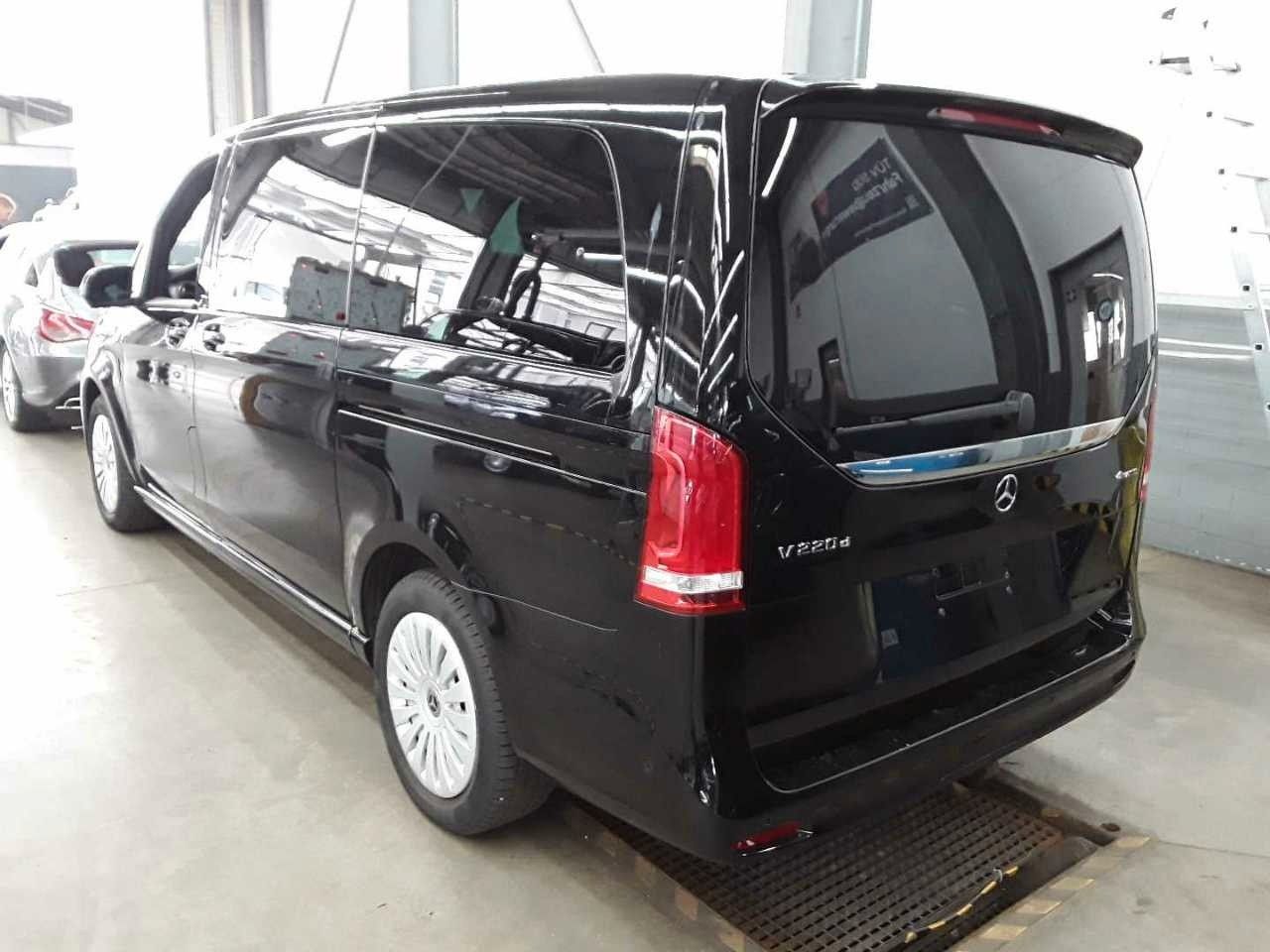 Fahrzeugabbildung Mercedes-Benz V 220 d 4MATIC EDITION AMG AIRMATIC elektr Türen