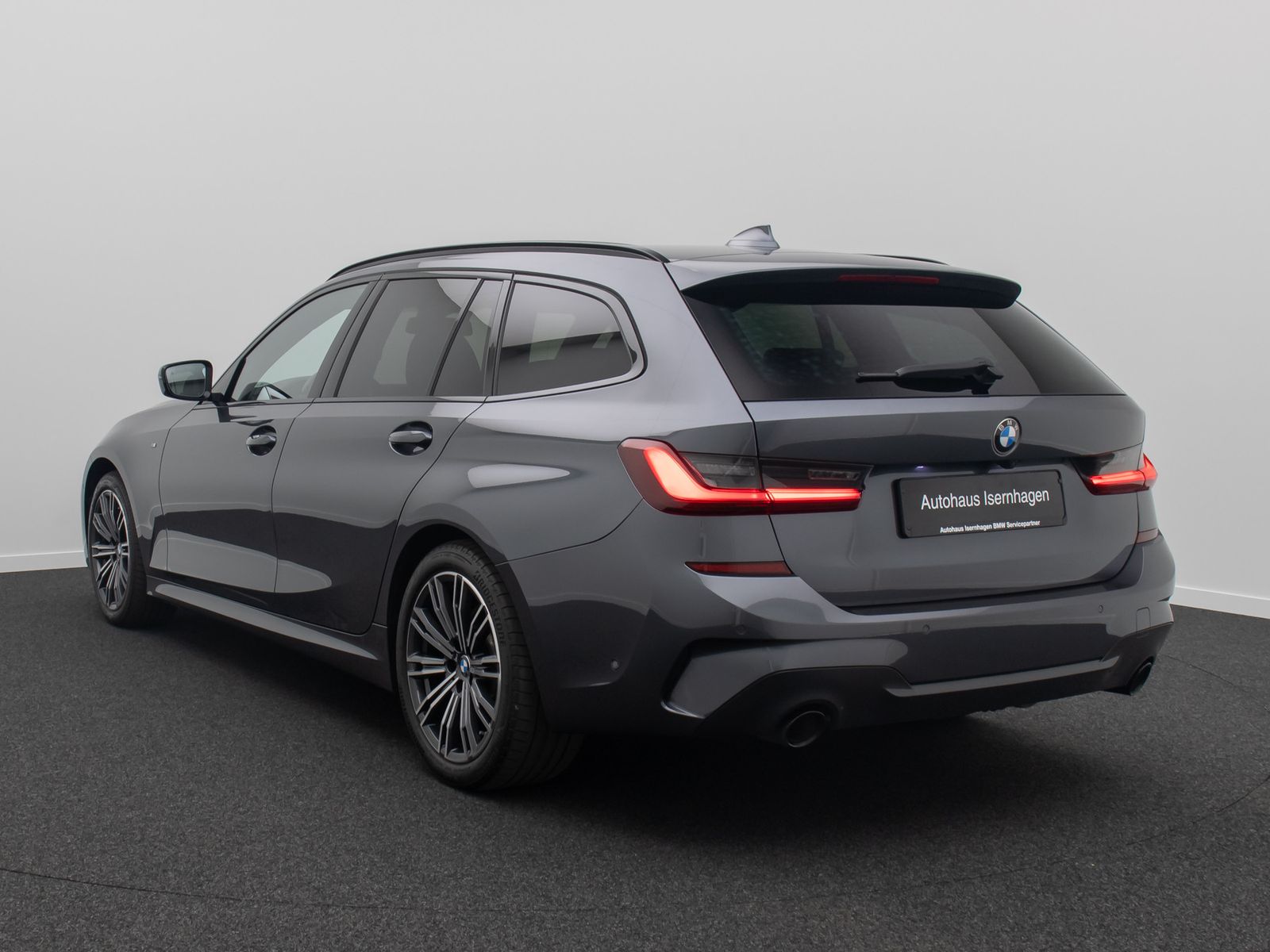 Fahrzeugabbildung BMW 330d xD M Sport DAB Kamera AHK Laser HiFi Komfor