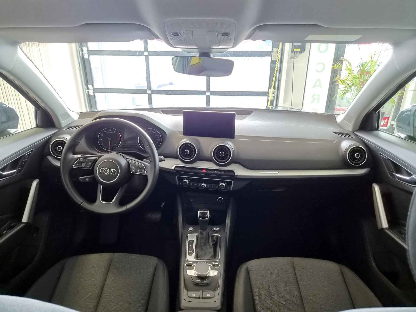 Fahrzeugabbildung Audi Q2 35 TFSI advanced / KLIMA / GARANTIE /