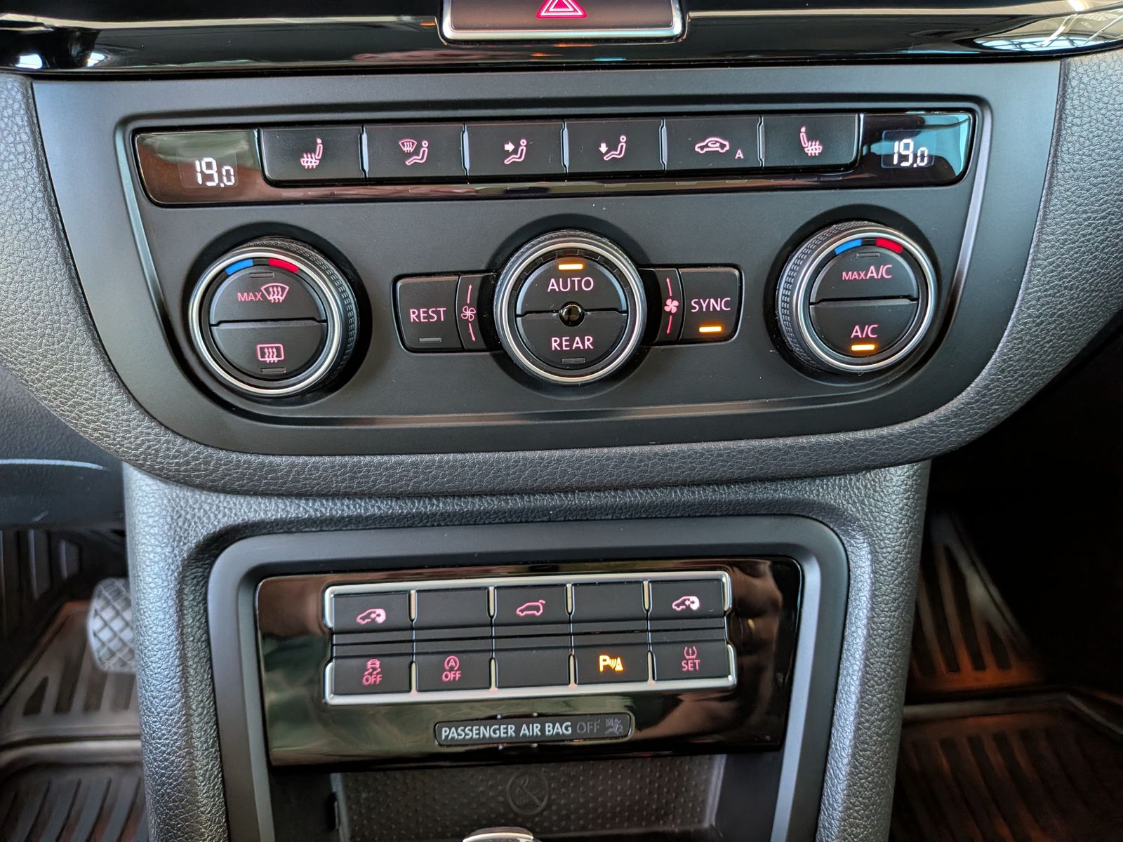 Fahrzeugabbildung SEAT Alhambra FR-Line Allrad BI-Xenon Cam 7-Sitz AHK
