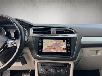 Volkswagen Tiguan - 12