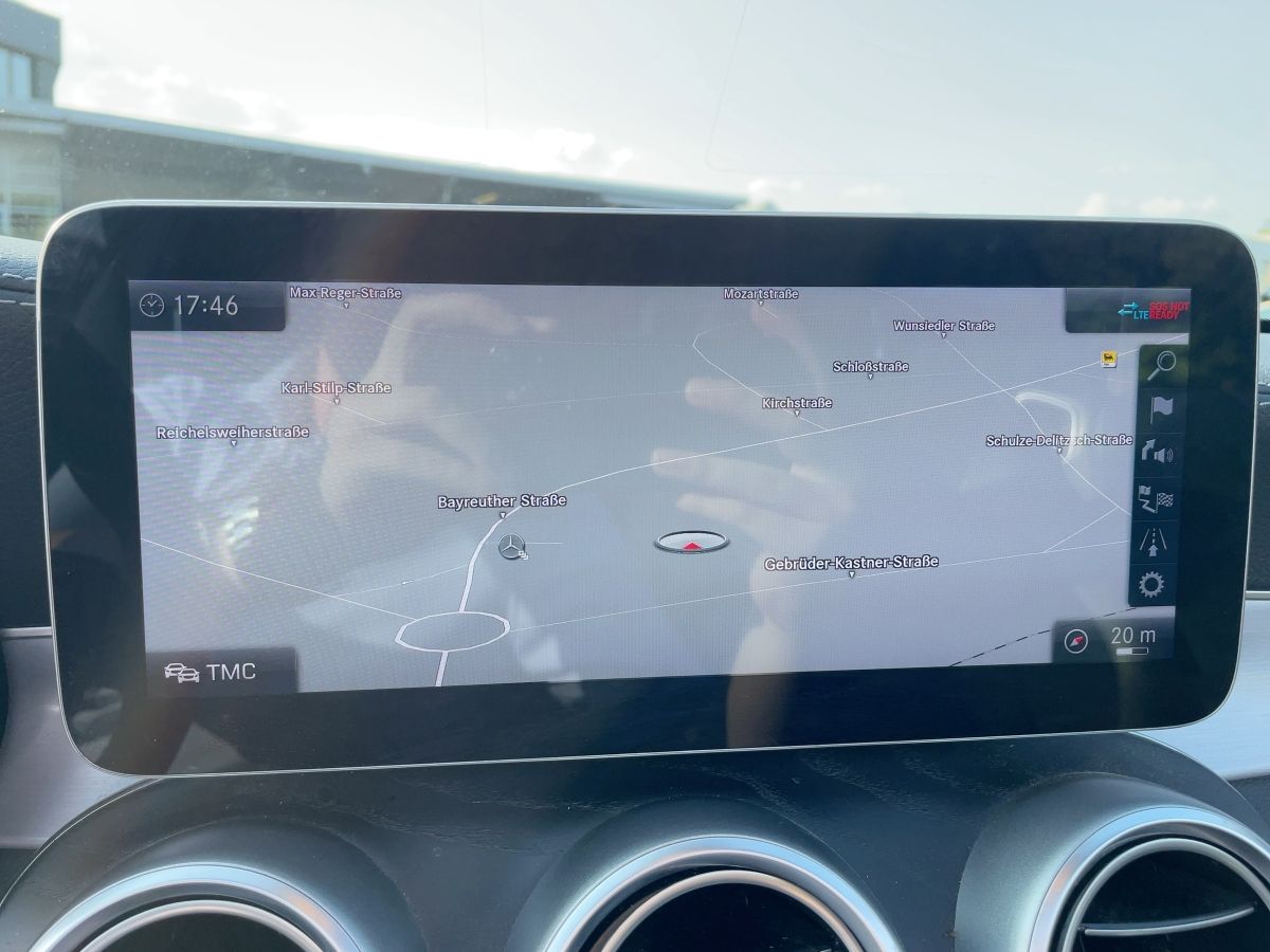 Fahrzeugabbildung Mercedes-Benz C 180 Cabrio AMG Line AMG/Airscarf/LED/DAB