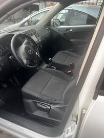 Volkswagen Tiguan - 5