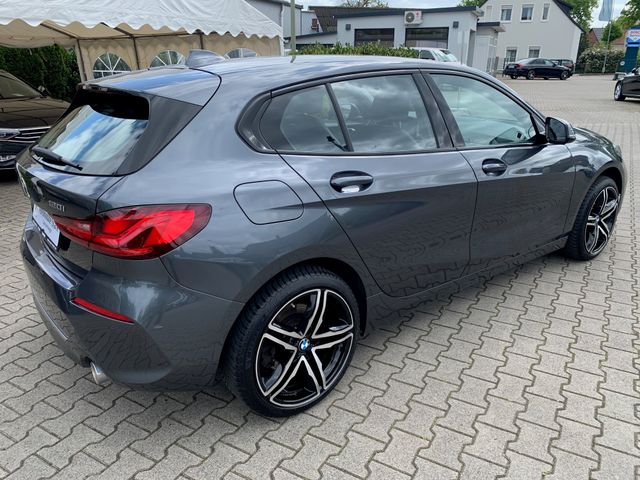 Fahrzeugabbildung BMW 120 i Luxury+Sportautom.+LED+Navi+Head-Up+DAB