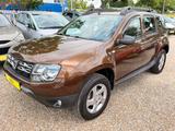 Dacia Duster I Laureate 4x2 *PDC*Klima*MFL* TÜV Neu - Dacia Gebrauchtwagen in Berlin