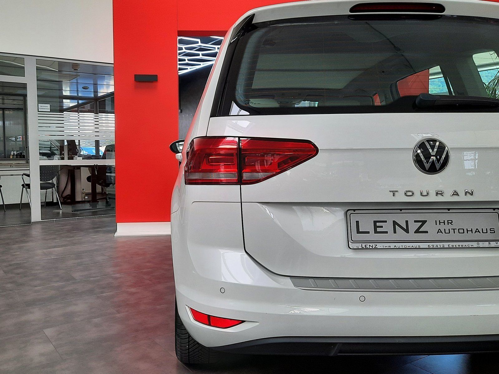 Fahrzeugabbildung Volkswagen Touran Highline TSI *AHK*Panodach*LED*PDC*Navi*