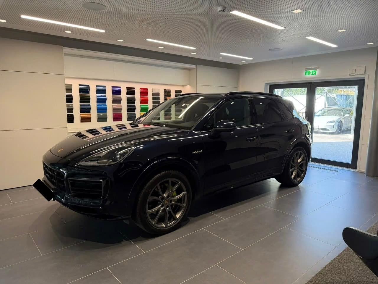 Porsche Cayenne E-Hybrid Platinum Edition imagem 3