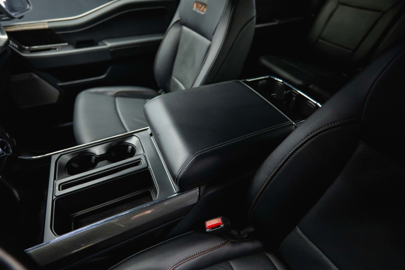 Fahrzeugabbildung Ford F150 3.5 V6 LARIAT RAPTOR SuperCrew 4x4*LED*B&O*