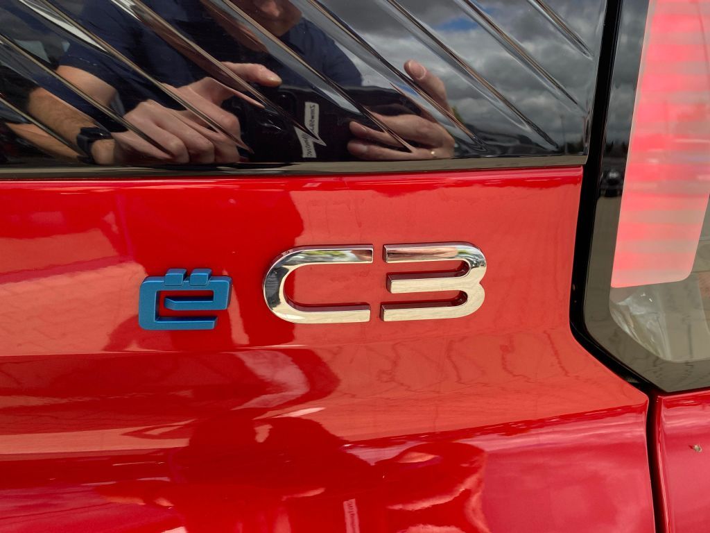 Fahrzeugabbildung Citroën e-C3 MAX *11 kW Lader*Cam*LED*17 Zoll*Navi*