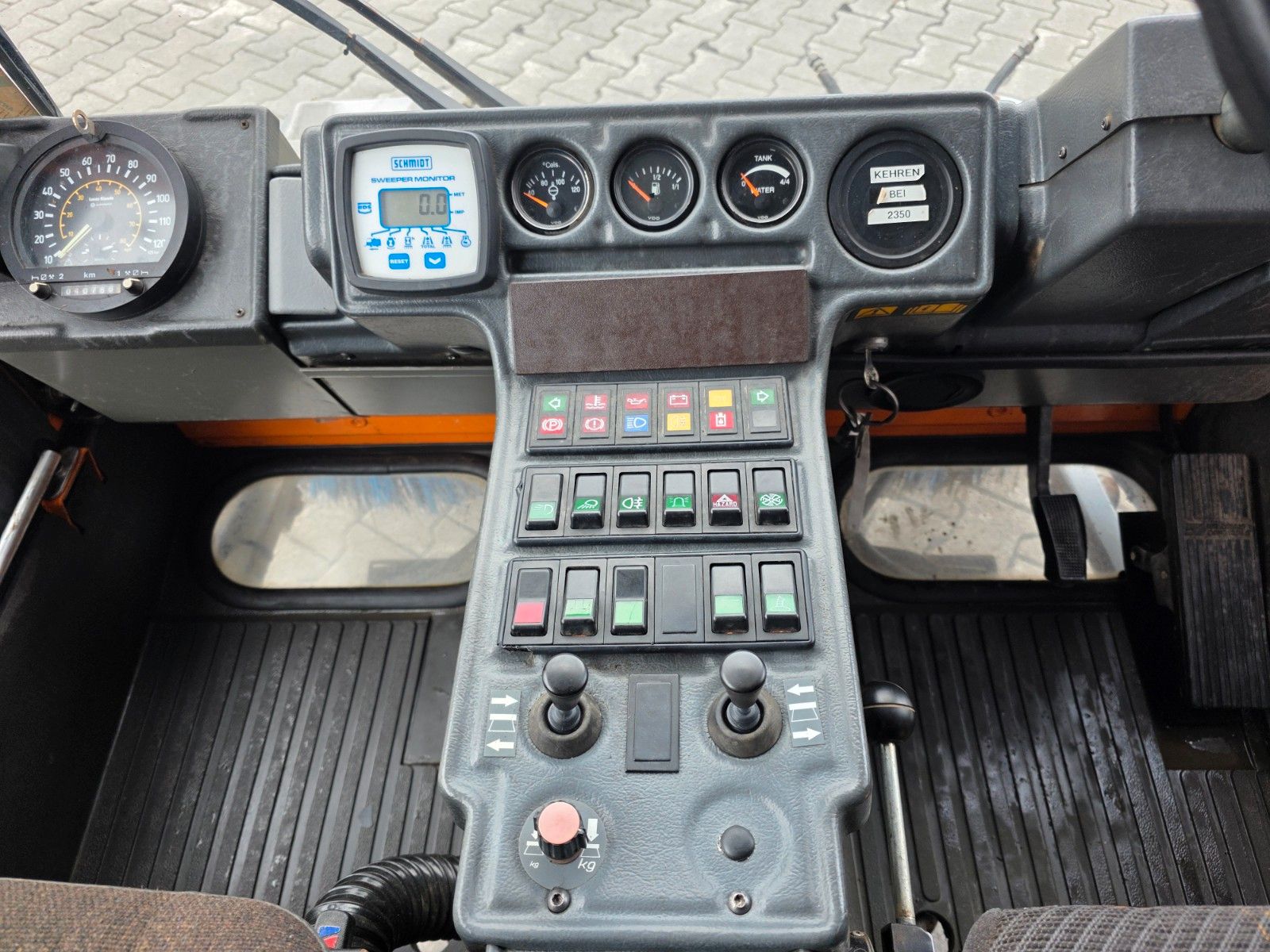 Fahrzeugabbildung Schmidt SK 153 SX / Kehrmaschine / 6.078h