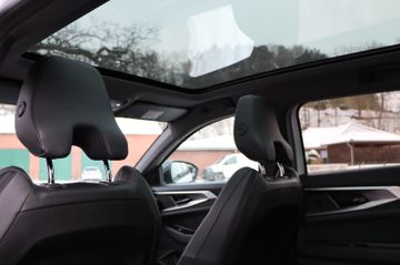 Renault Austral Techno Pano LED Kamera Navi ACC