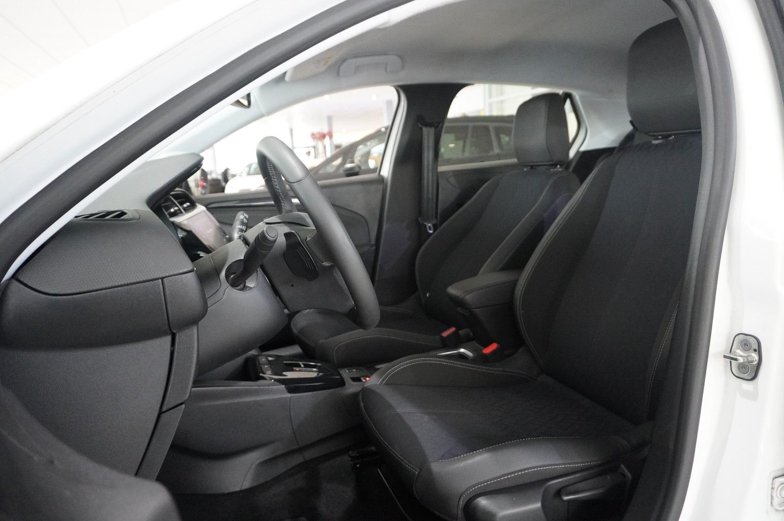 Fahrzeugabbildung Opel Corsa F 1.2T ELEGANCE NAVI/LED/KAMERA/SPORT/DAB+