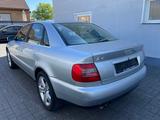 Audi A4 2.8  quattro - Audi A4 mit Benzin-Antrieb: Limousine, 2.8