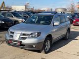 Mitsubishi Outlander 2,0 4x4 Leder/Pano Kein Tüv - Mitsubishi Outlander in Hannover