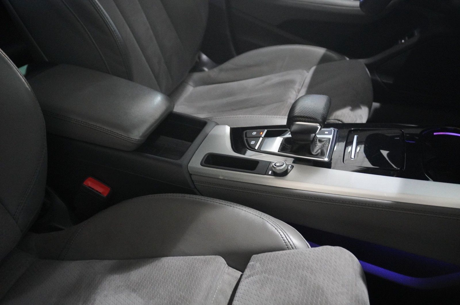 Fahrzeugabbildung Audi A5 Sportback 45 TFSI QUATTRO S-LINE NAVI/MATRIX