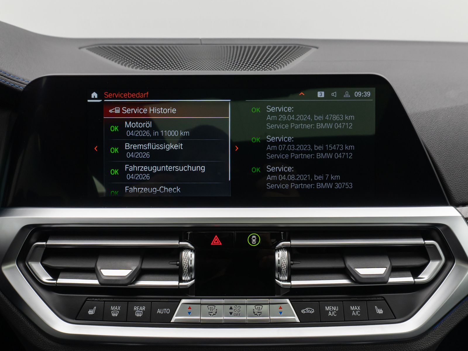 Fahrzeugabbildung BMW M440d xD Coupé 360°Glasdach HUD Laser DAB H/K