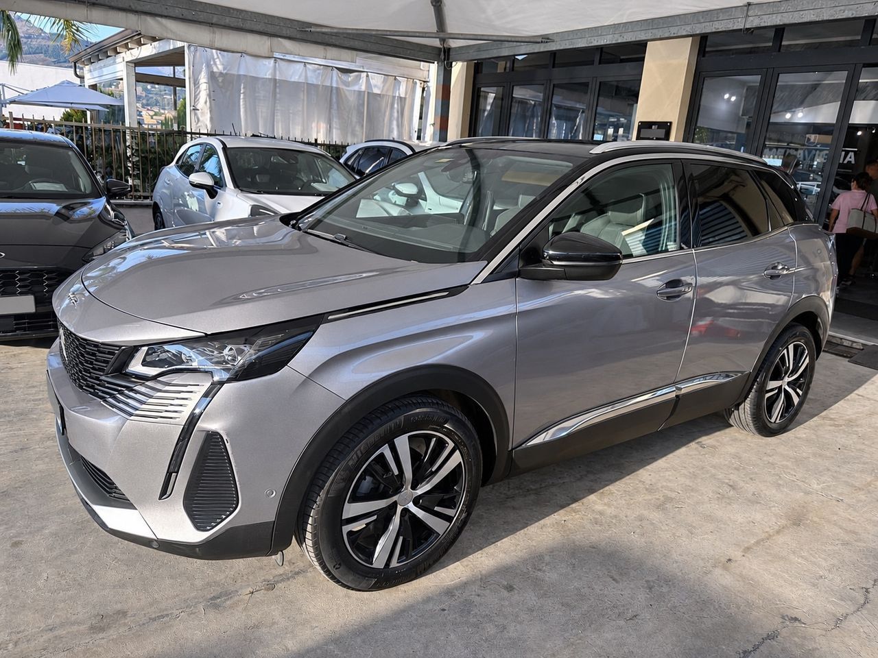 Peugeot 3008 2022 130 EAT8 GT Pack Garanzia Peug imagem 3