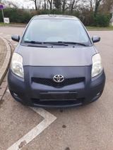 Toyota Yaris 1.3 *Keyless-GO* TÜV Jan 2027 - Toyota Yaris Gebrauchtwagen in Ludwigshafen