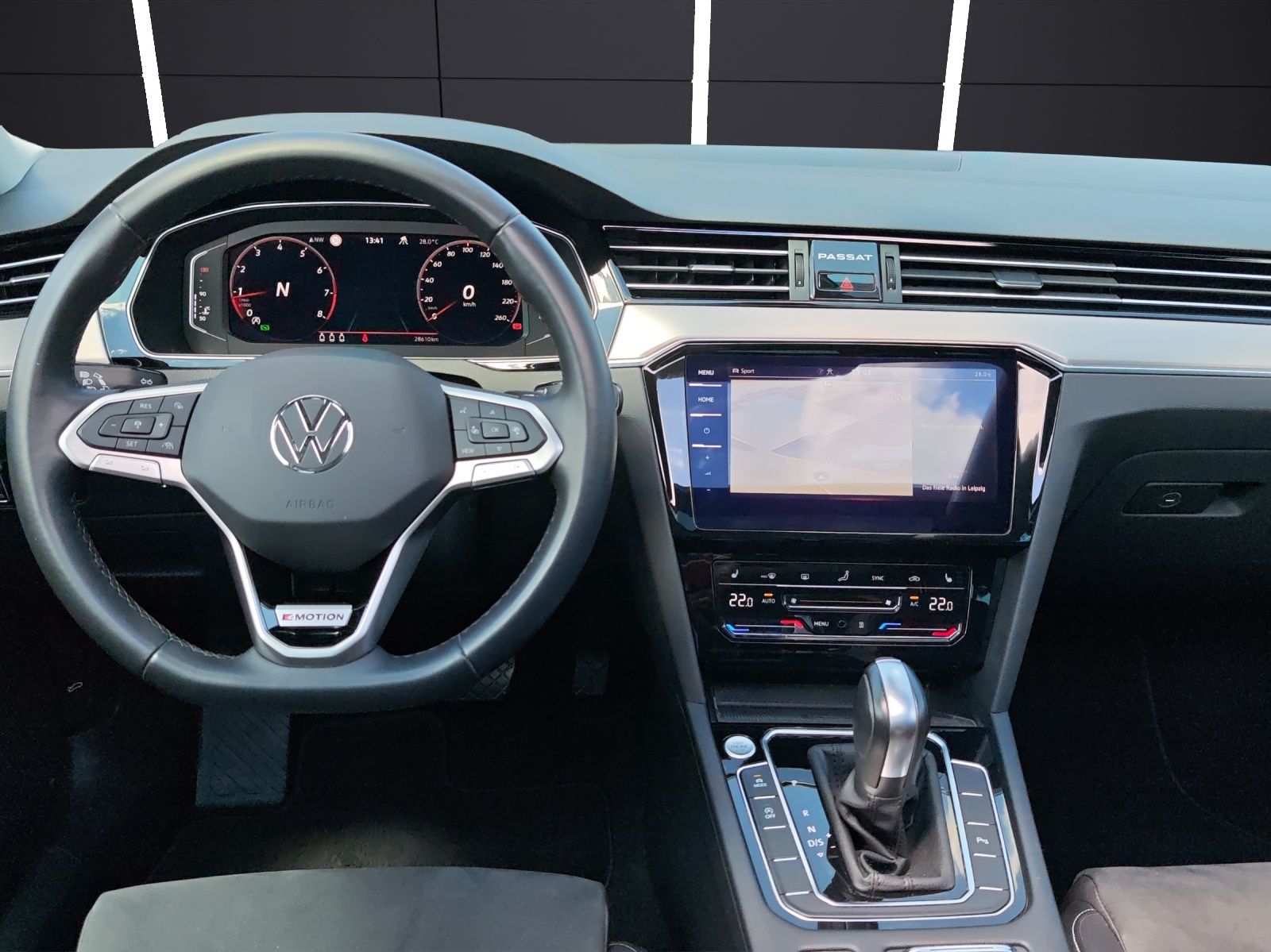 Fahrzeugabbildung Volkswagen Passat Variant TSI Elegance DSG 4M Matrix Navi A