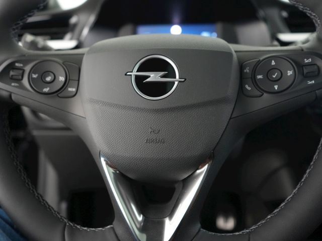 Corsa F FL GS AT+PANORAMADACH+SITZ-/LENKRADHEIZU