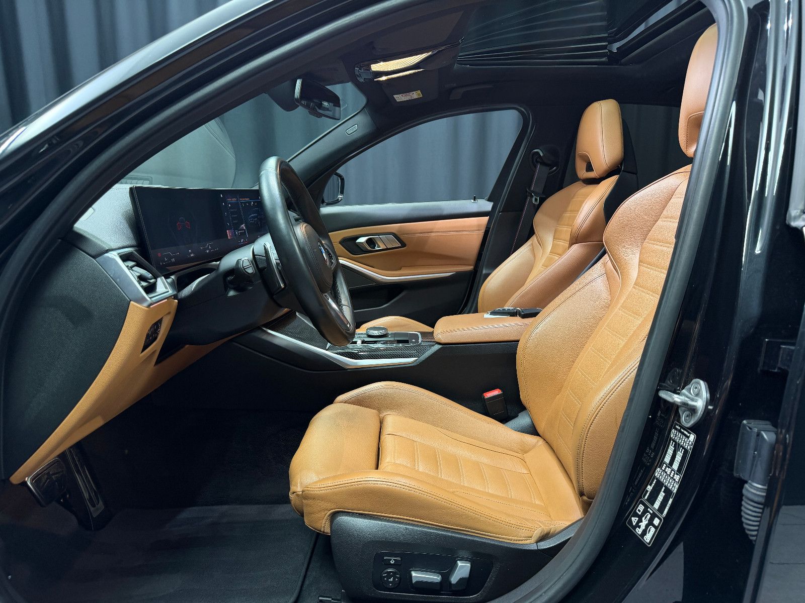 Fahrzeugabbildung BMW M340i xDrive Limousine|M-Sitze|H&K|360°|PANO|HuD