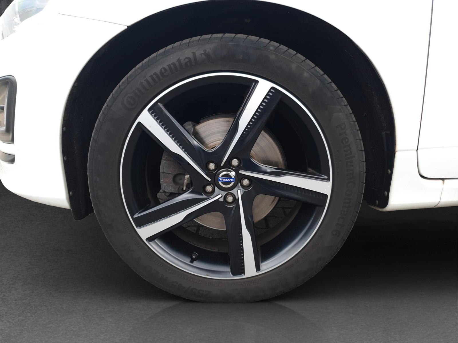Volvo XC60 Momentum AWD R-Design, Leder Sitzh. AHK