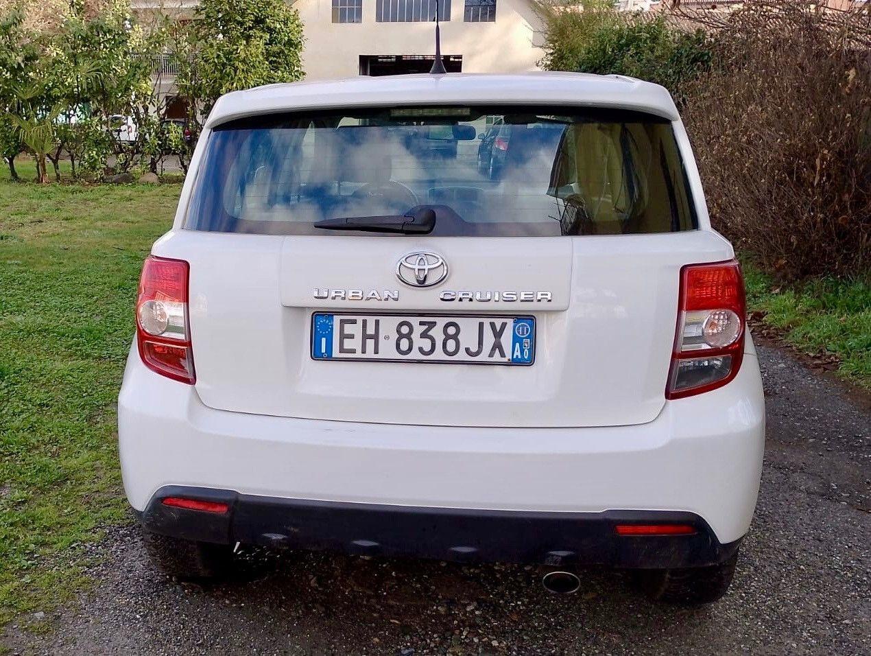 Toyota Urban Cruiser 2011 — photo 11