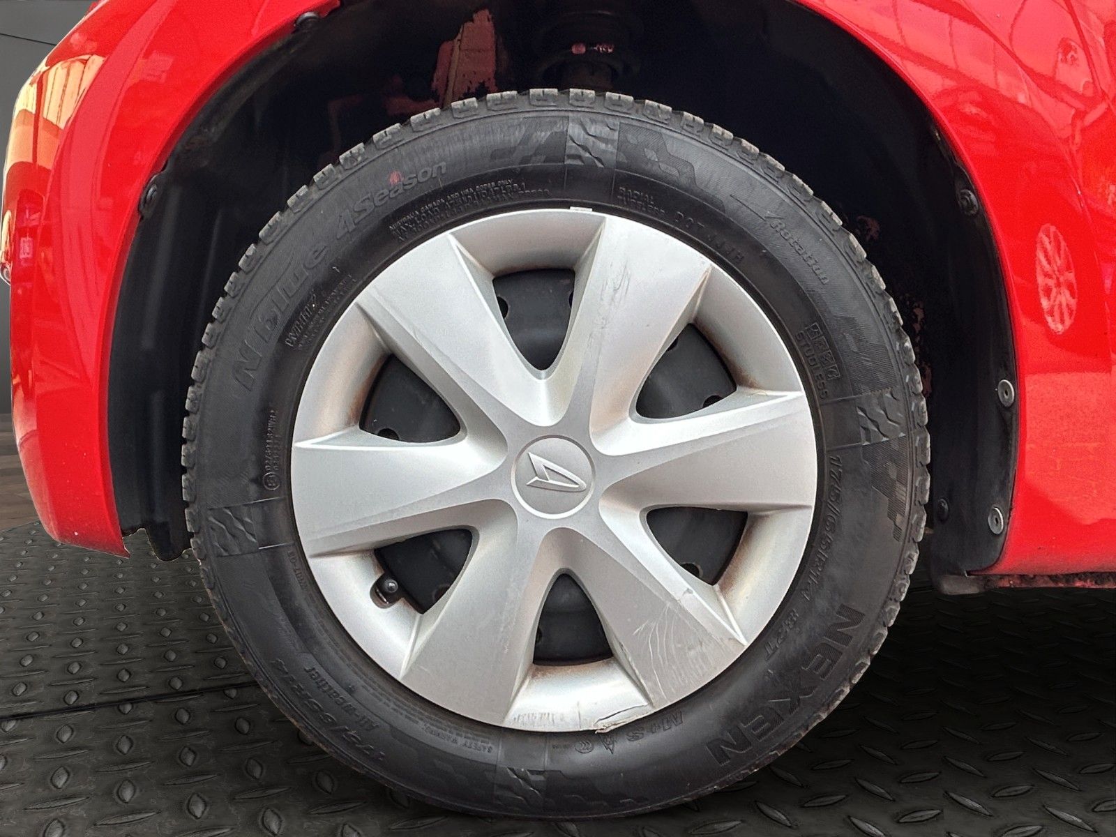 Fahrzeugabbildung Daihatsu Sirion 1.0 Klima/GSSD/Parktronik/TÜV NEU/2Hand